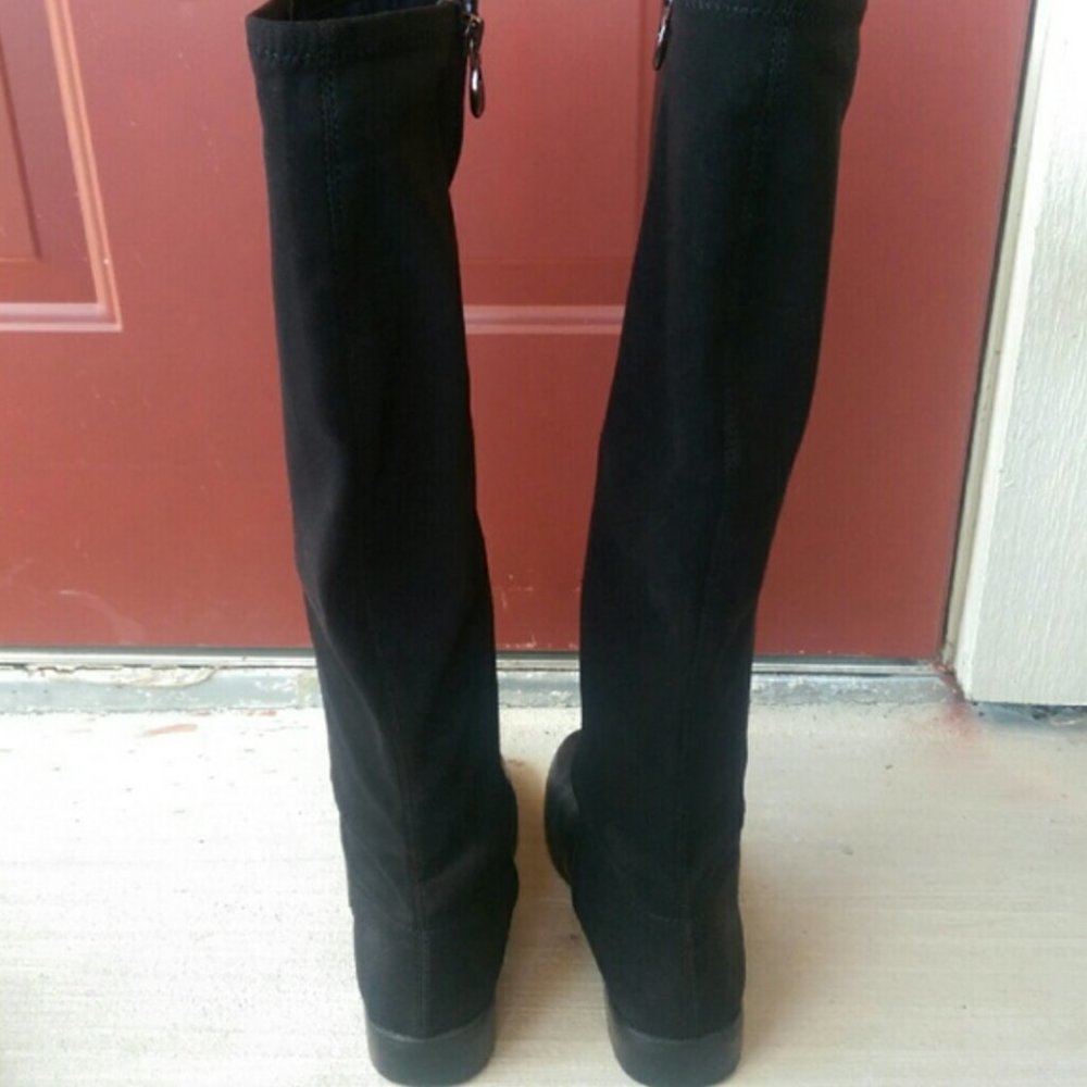 Tahari 'Chase' Over the Knee Black Leather Boots - Picture 3 of 4
